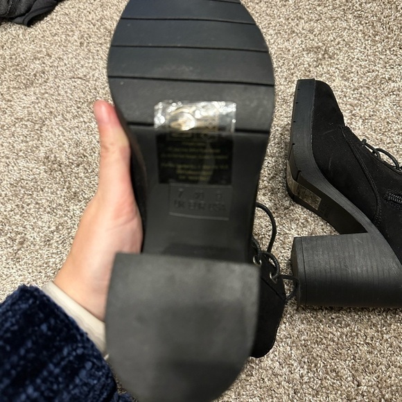 Primark Black Lace Up Heeled Boot Size 9 - Picture 3 of 7